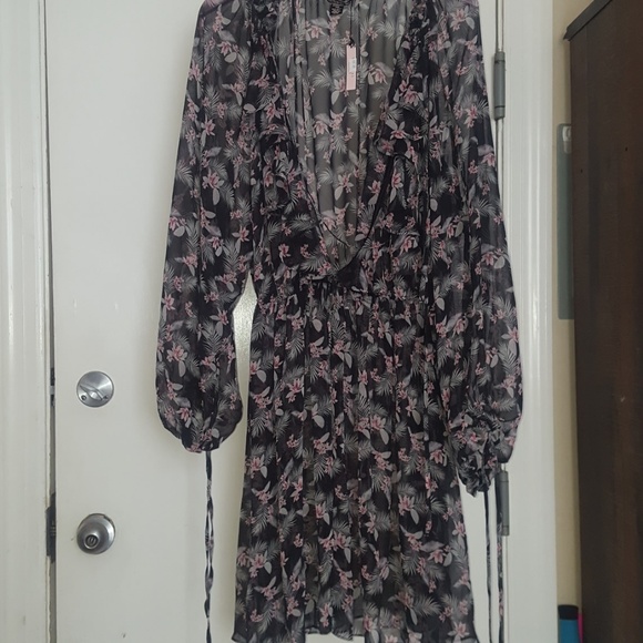 ⬇️Victoria's Secret Bohemian Sheer Kimono/Robe - Picture 6 of 8